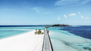Steg zwischen den beiden The Residence Maldives Resorts