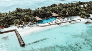 The Residence Maldives Hauptpool und Sunset Bar